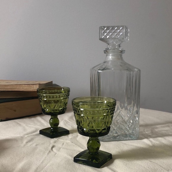 Vintage Carafe with Stopper - Picture 2 of 6